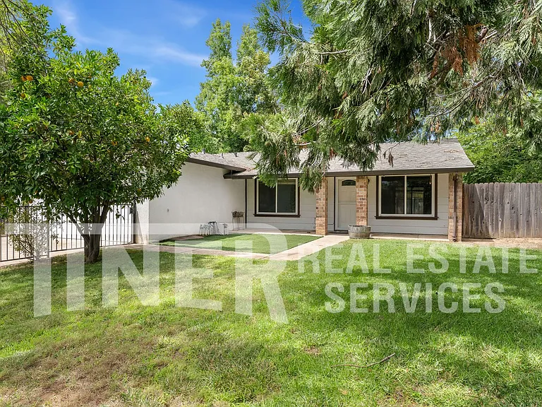8950 Salmon Falls Dr — Photo 5