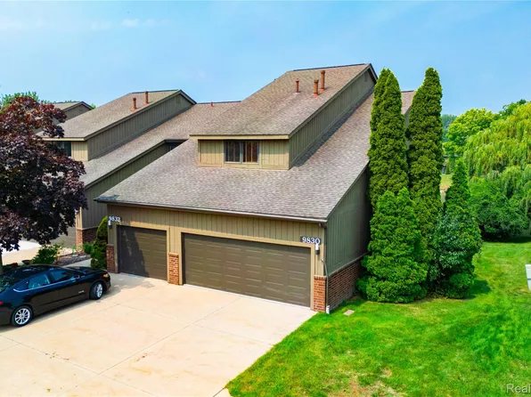 9830 Hawthorne Glen Dr, Grosse Ile, MI 48138