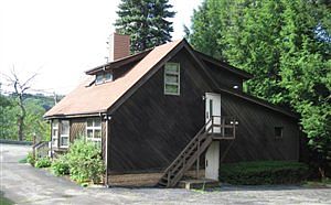 4th image of 4024 Mount Royal Blvd