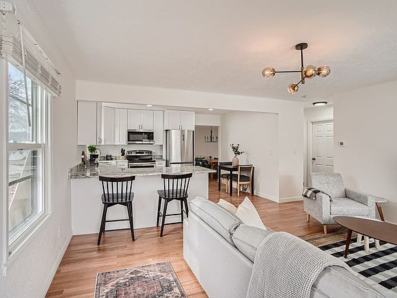4th image of 4685 Pierce St