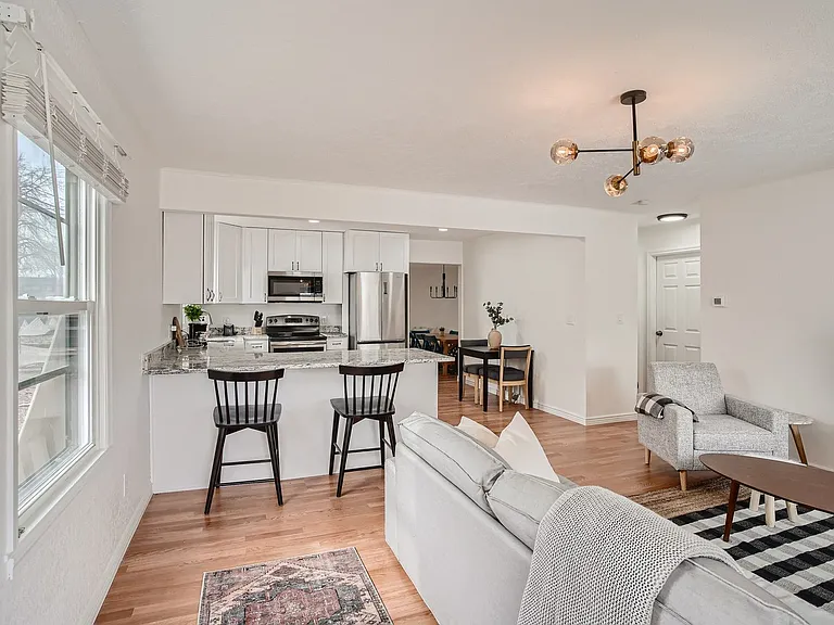 4685 Pierce St — Photo 4