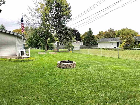 4th image of 3913 Andover Dr