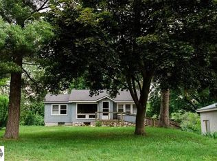 1584 Lake Dr, Traverse City, MI 49685