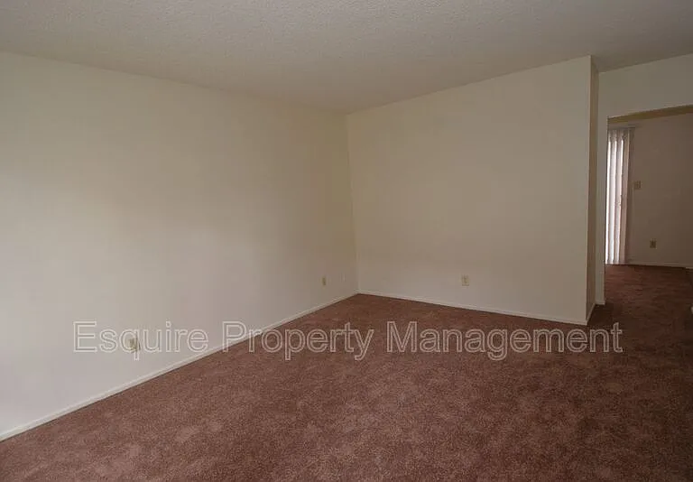 2050 N Ventura Rd #2 — Photo 3