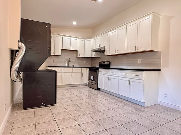 5th image of 1509 Blue Haven Dr