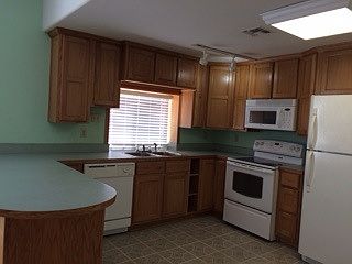 2nd image of 128 N McCann Ave