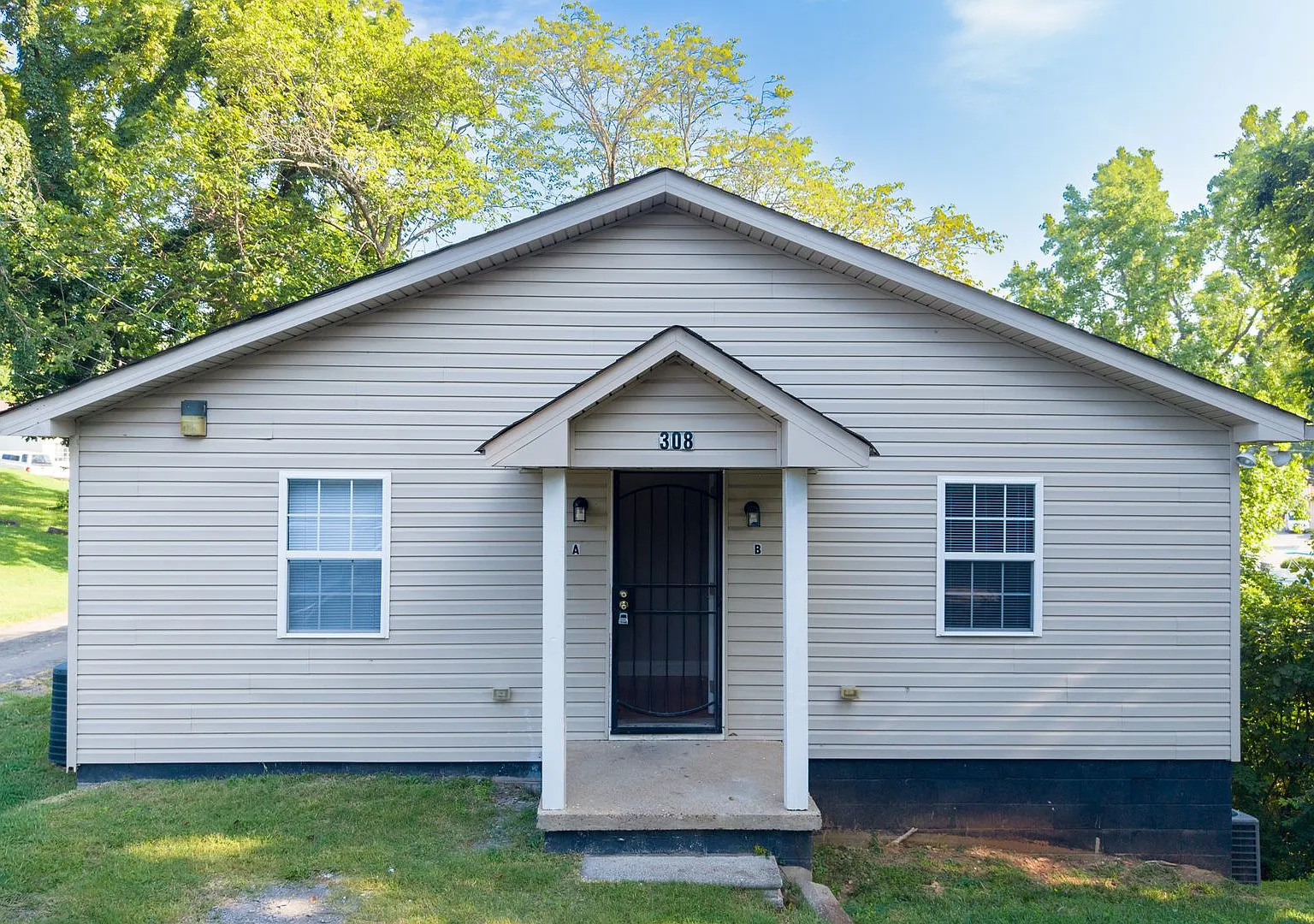 308 Gill Street — Photo 1