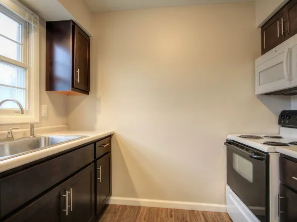 Lincolnshire Townhomes, 1515 Lincolnshire Dr #1507, Champaign, IL 61821