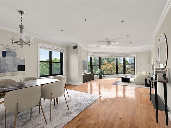 4th image of 16 Harcourt St APT 5G