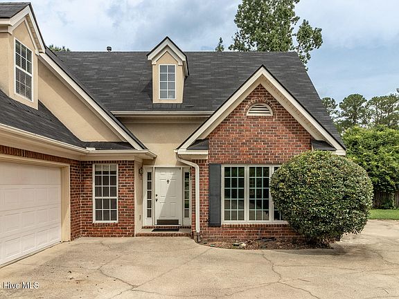 5th image of 555 Live Oak Court