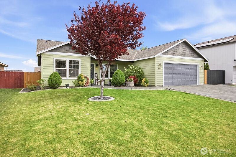 3rd image of 3807 Milagro Dr