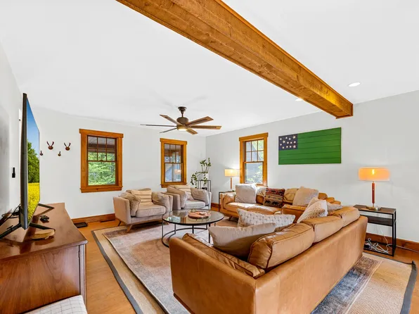 (undisclosed Address), Pittsfield, VT 05762