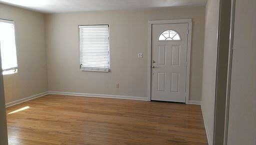 3rd image of 1309 Stetson St