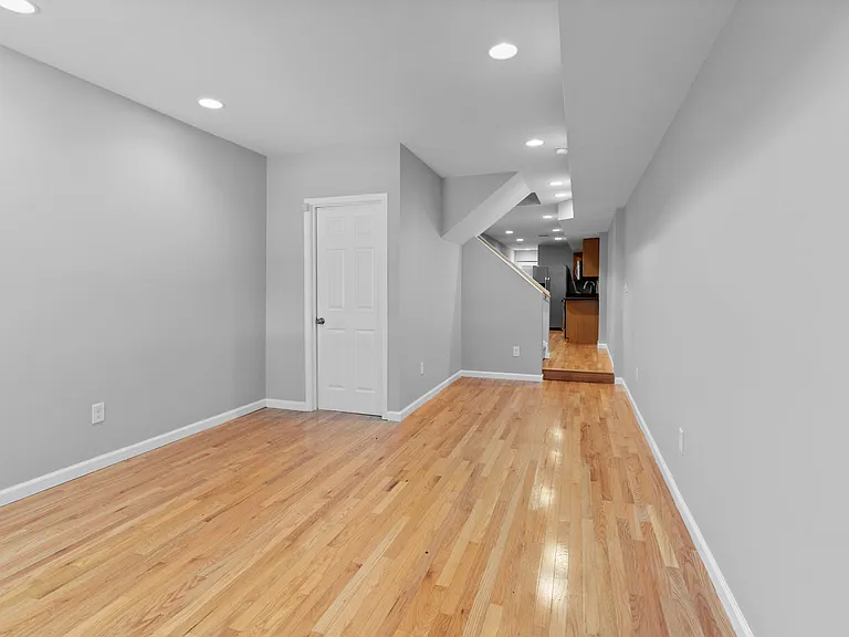 513 S Chester St — Photo 3