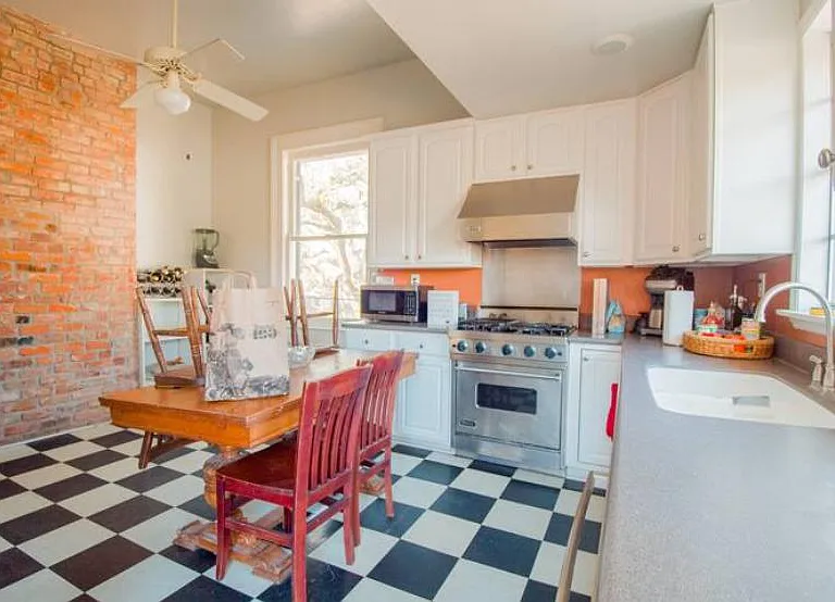 6056 Prytania St — Photo 12