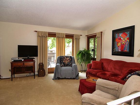 5th image of 285 River Woods Ln