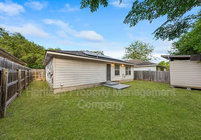 719 Eagle Trl — Photo 31