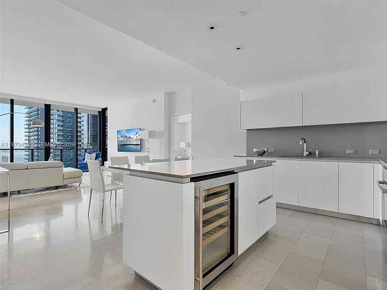 88 SW 7th St #2709 — Photo 12