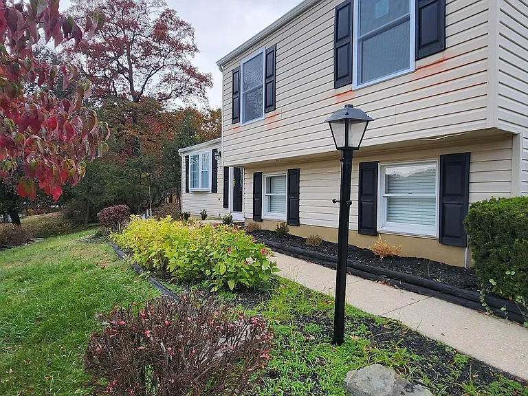 4 Big Stone Ct — Photo 15