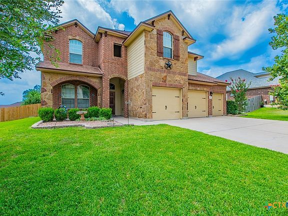 2nd image of 3902 Scenic Trail Dr