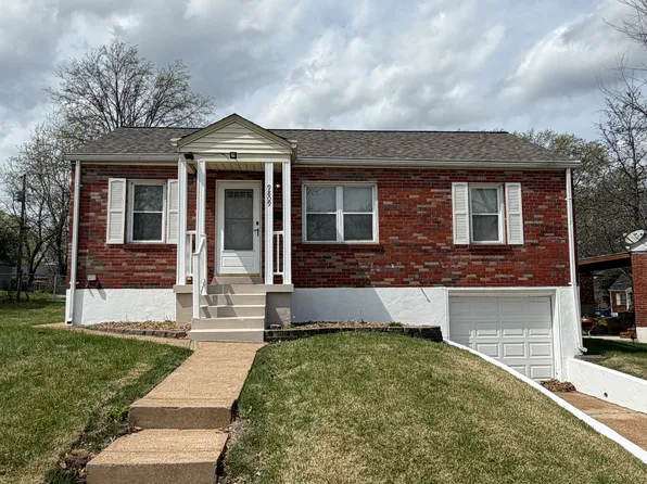 9809 Ravensbrook Dr, Saint Louis, MO 63123