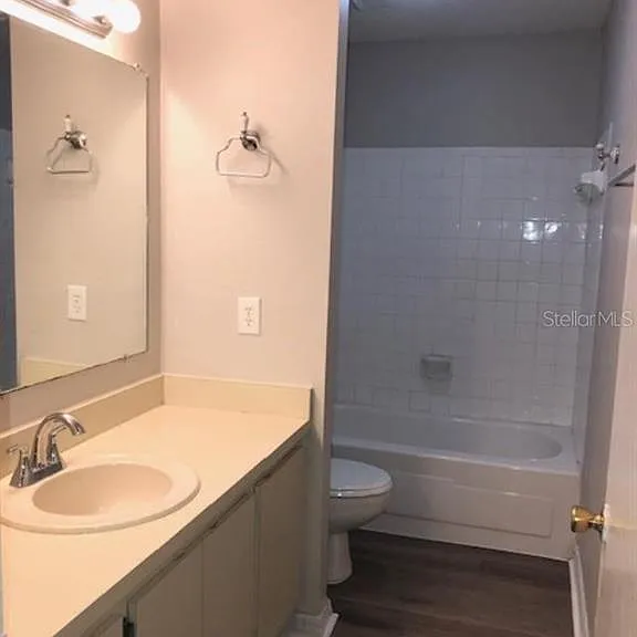 548 Orange Dr #14 — Photo 13
