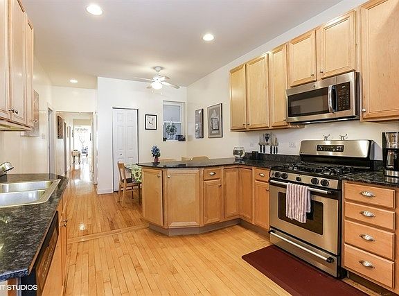 5th image of 4708 N Sawyer Ave APT 2N