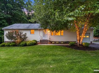 136 Grand Ave, Park Ridge, NJ 07656