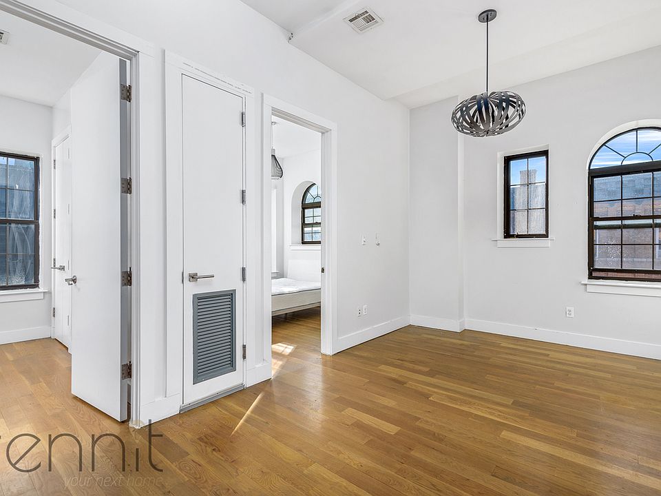 1st image of 146 Wyckoff Ave #3A