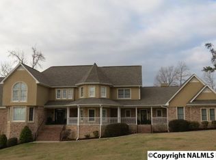 140 Eagle Ridge Dr, Guntersville, AL 35976