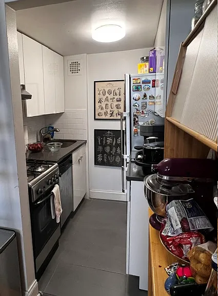 226 W 15th St #2A — Photo 8