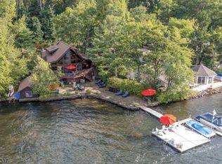 56 Lake End Rd, Newfoundland, NJ 07435