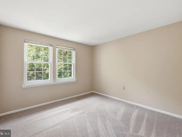 10065 Chestnut Wood Ln — Photo 13
