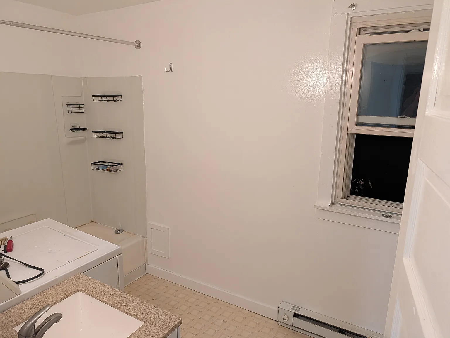 2 bed, 900 sqft, $1,600 — Photo 2