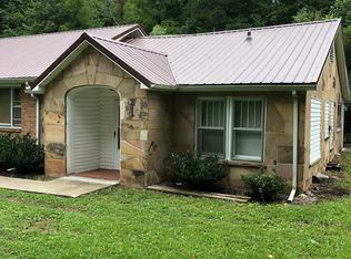 644 S Austin Springs Rd, Johnson City, TN 37601