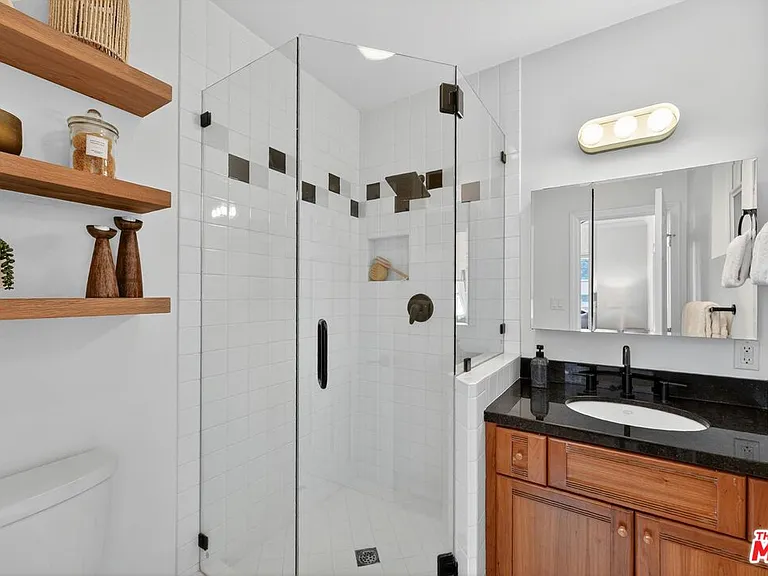 1515 Rendall Pl — Photo 24