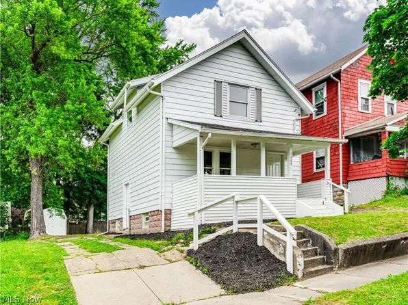 1409 Newton St, Akron, OH 44305