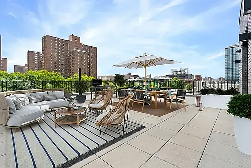 2455 3rd Ave Photo 1