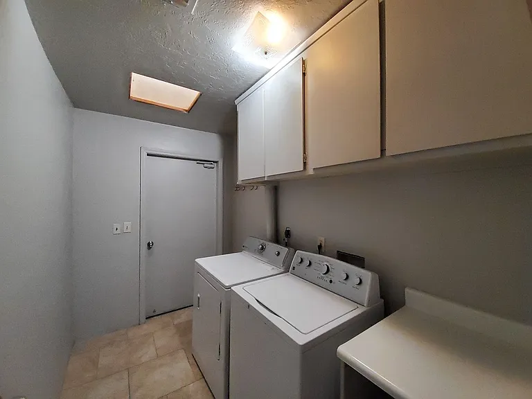 610 W Colt Cir — Photo 8