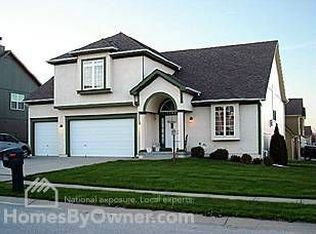 1706 NE 181st Ter, Smithville, MO 64089