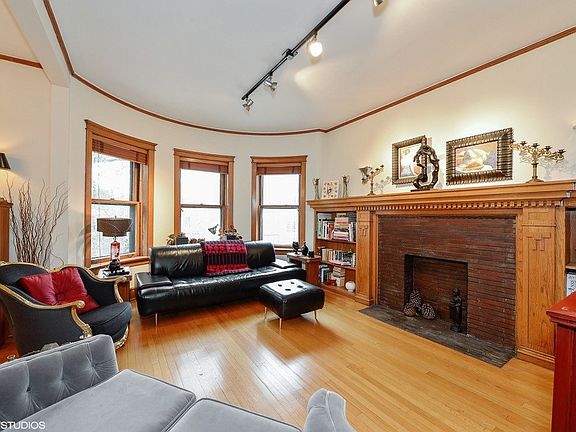 2nd image of 5616 N Glenwood Ave #2S