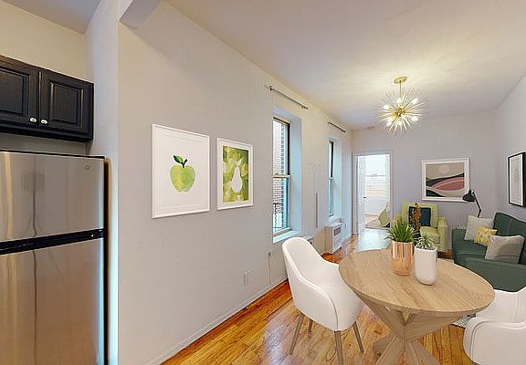 2nd image of 24 King St APT 21