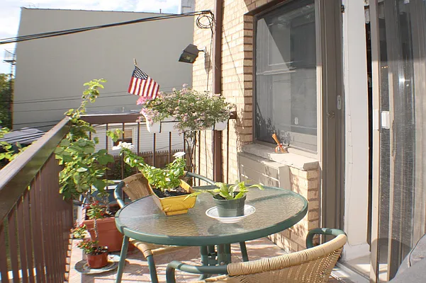 Sold by Fillmore | media 4