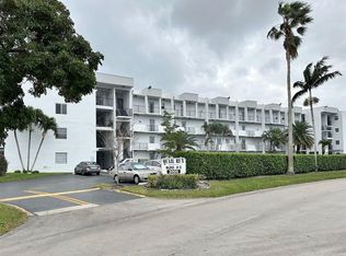 3000 E Sunrise Lakes Dr #423, Sunrise, FL 33322