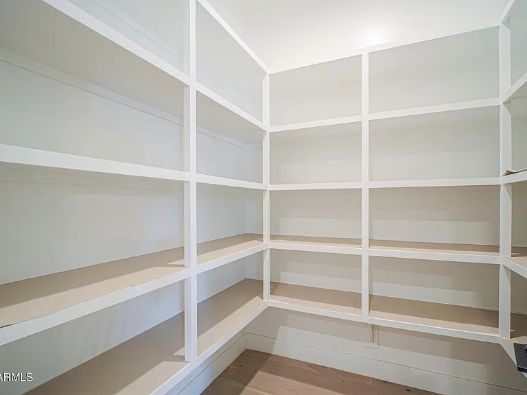 12424 E Victoria St — Photo 33