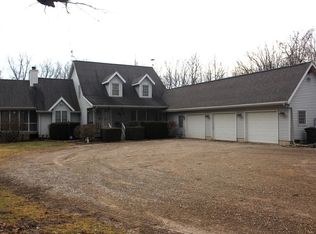 12588 Solomon Rd, Dewitt, IL 61735