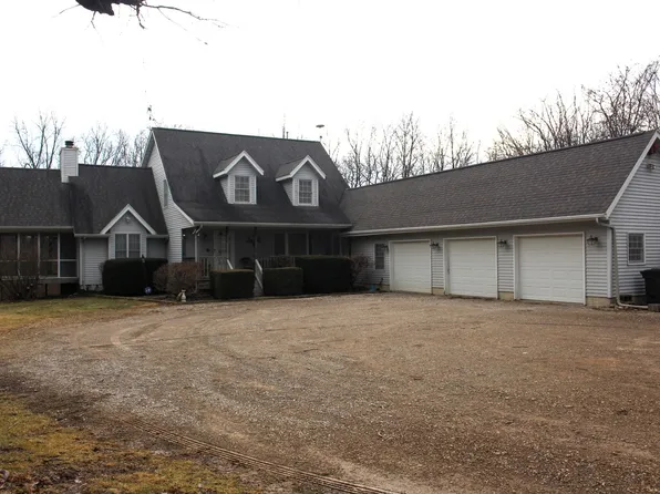 12588 Solomon Rd, Dewitt, IL 61735