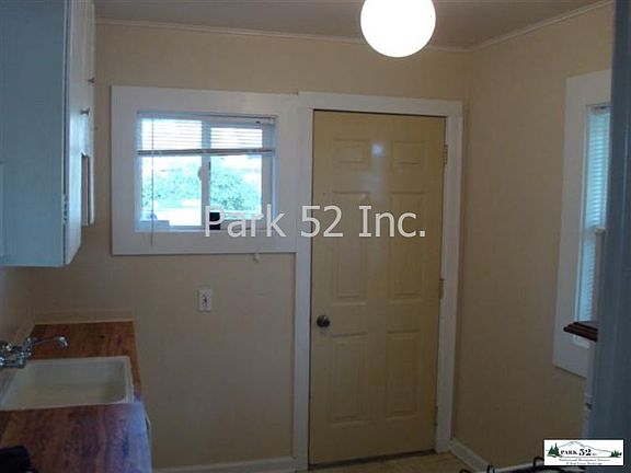 2nd image of 809 W Stewart #A
