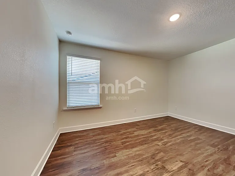 914 Tan Tara Trl — Photo 30