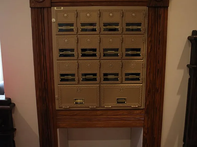Classic Mail Boxes